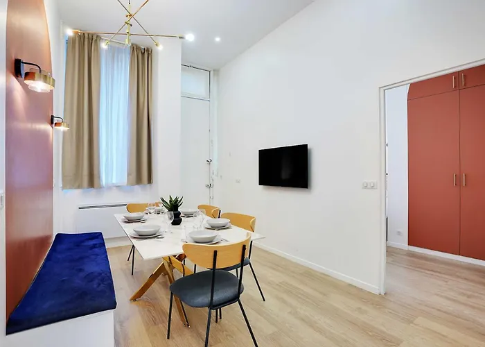 Daire Charming 2br - 8p With Ac - Galerie Lafayette